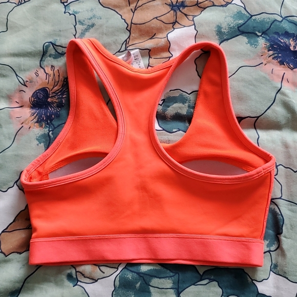 Top de sport - Picture 2 of 2